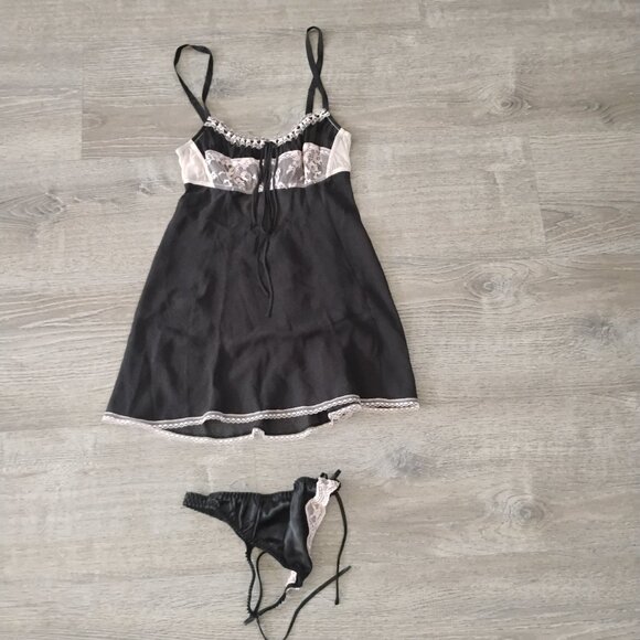 VINTAGE Victoria’s Secret Black & White Lace Babydoll Set XS | Coquette Y2K - Picture 2 of 3